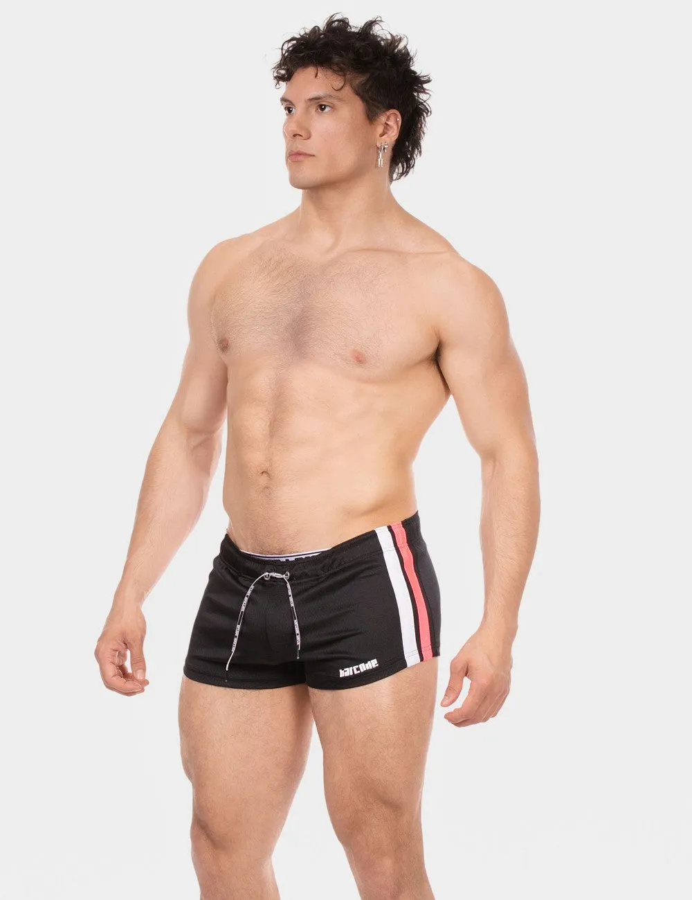 Barcode Berlin Timur 2.5" short black/pink
