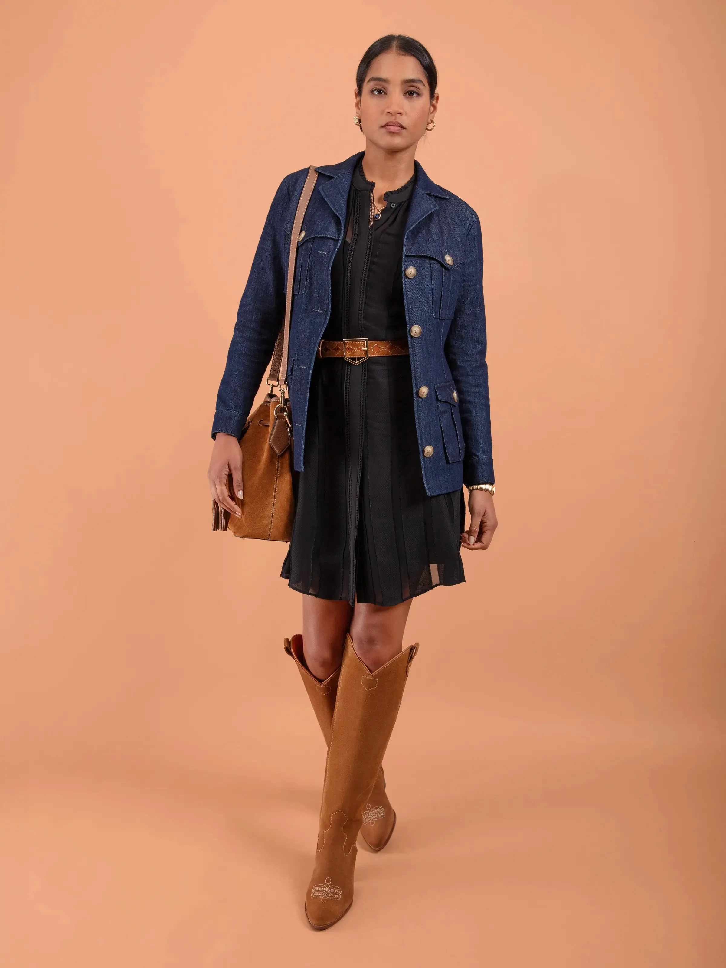 Bibury Bucket Bag - Tan Suede
