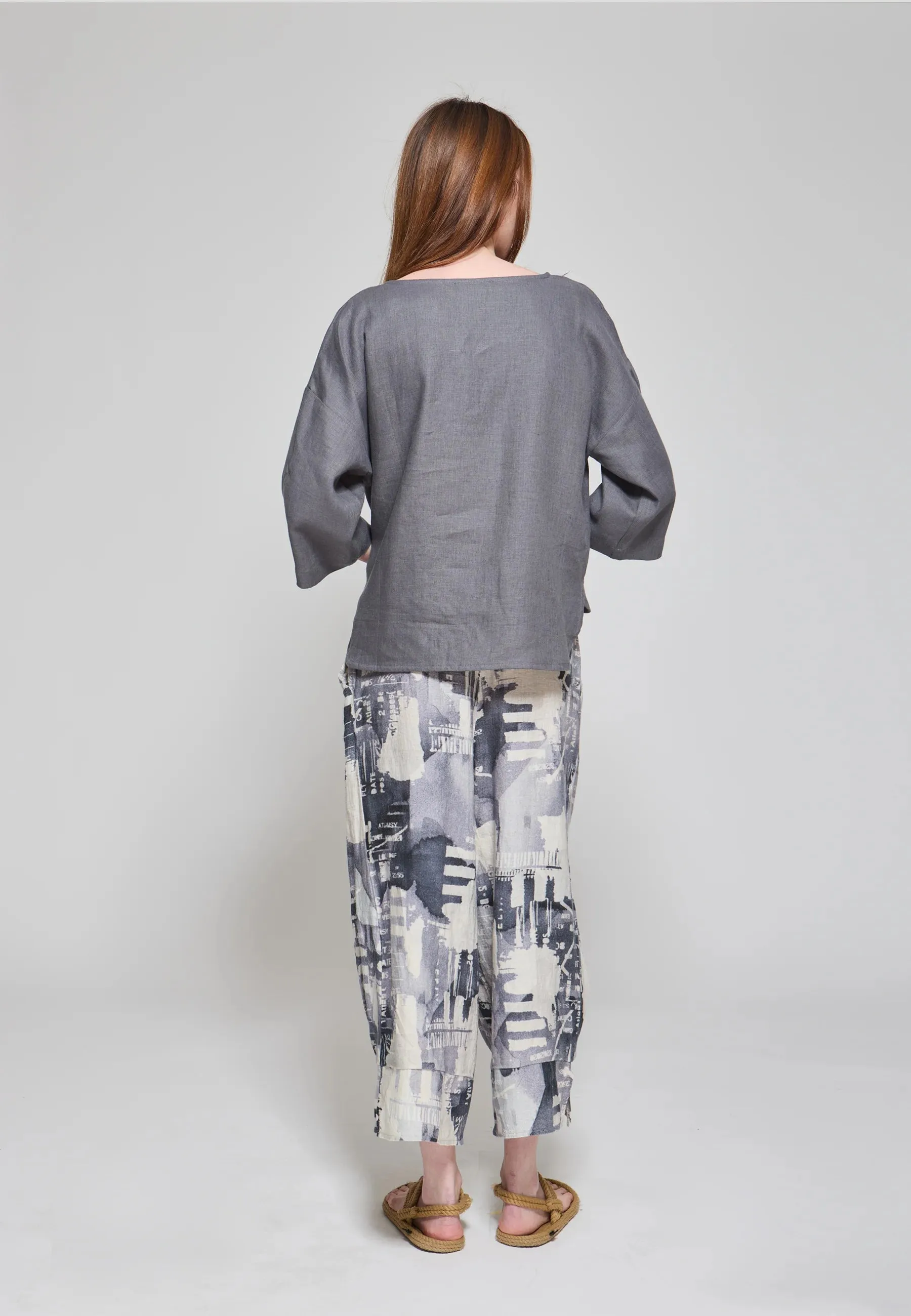 BRIZA – Relaxed Linen Blouse with Pocket Detail