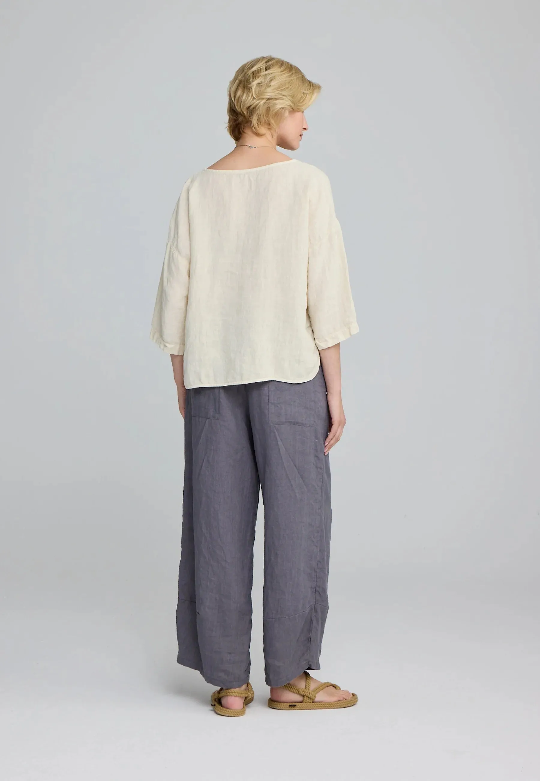 BRIZA – Relaxed Linen Blouse with Pocket Detail