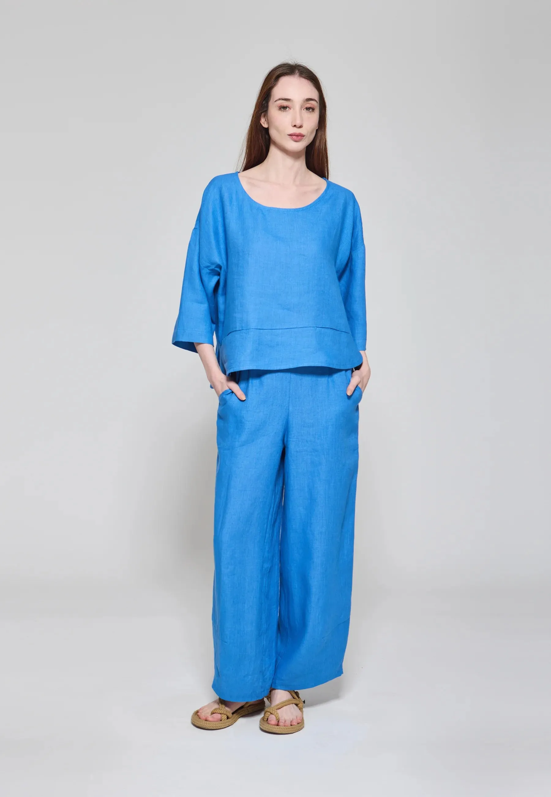 BRIZA – Relaxed Linen Blouse with Pocket Detail