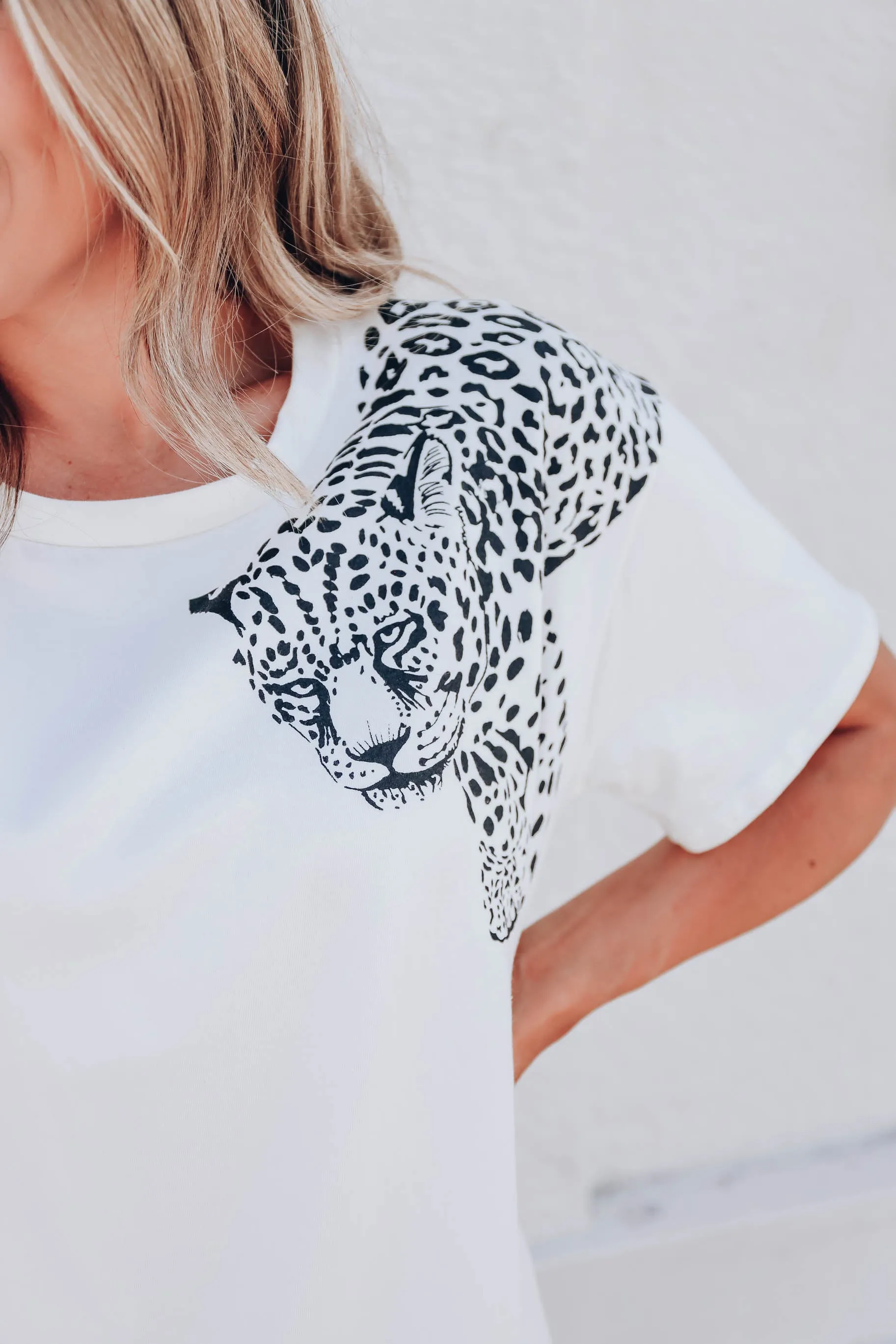 Cheetah Graphic T-shirt Dress - White
