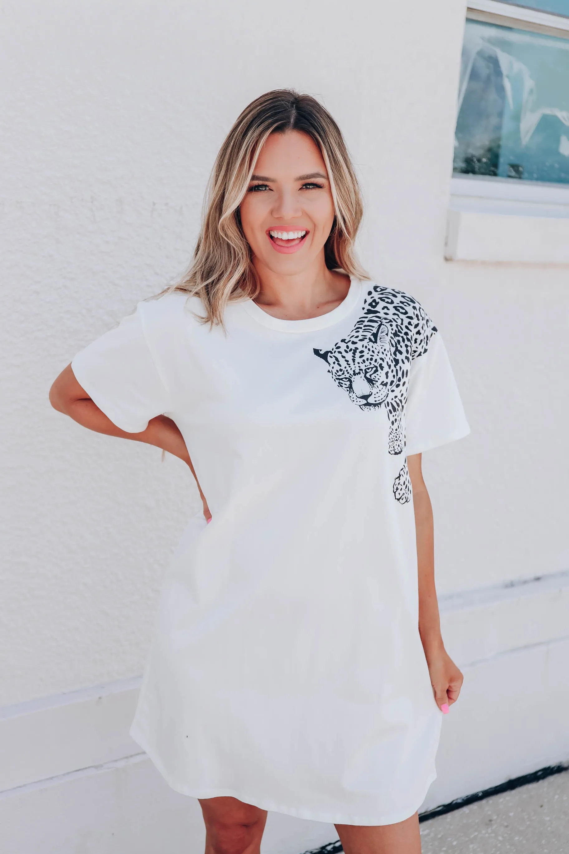Cheetah Graphic T-shirt Dress - White