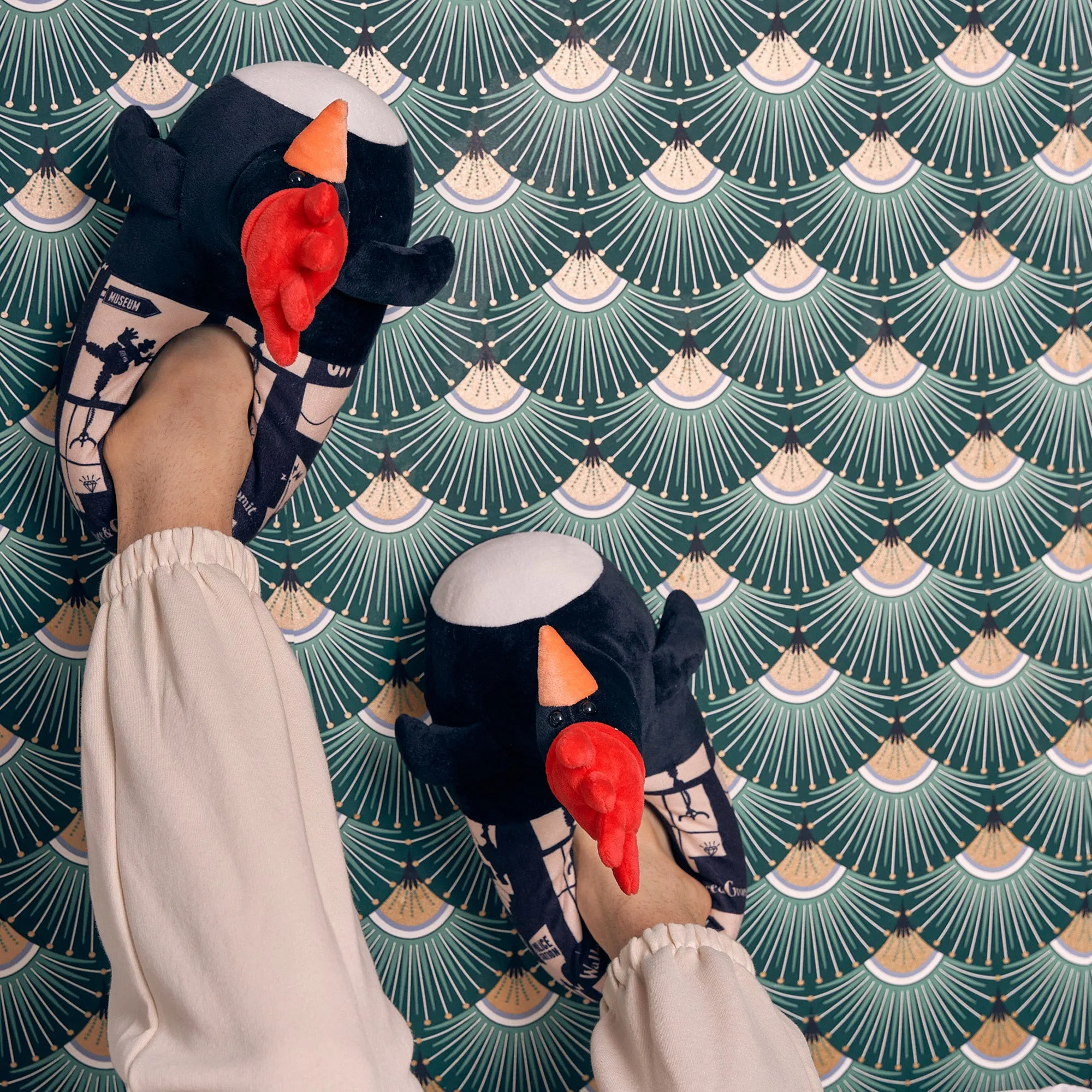 Coddies® Wallace & Gromit Feathers McGraw Slippers