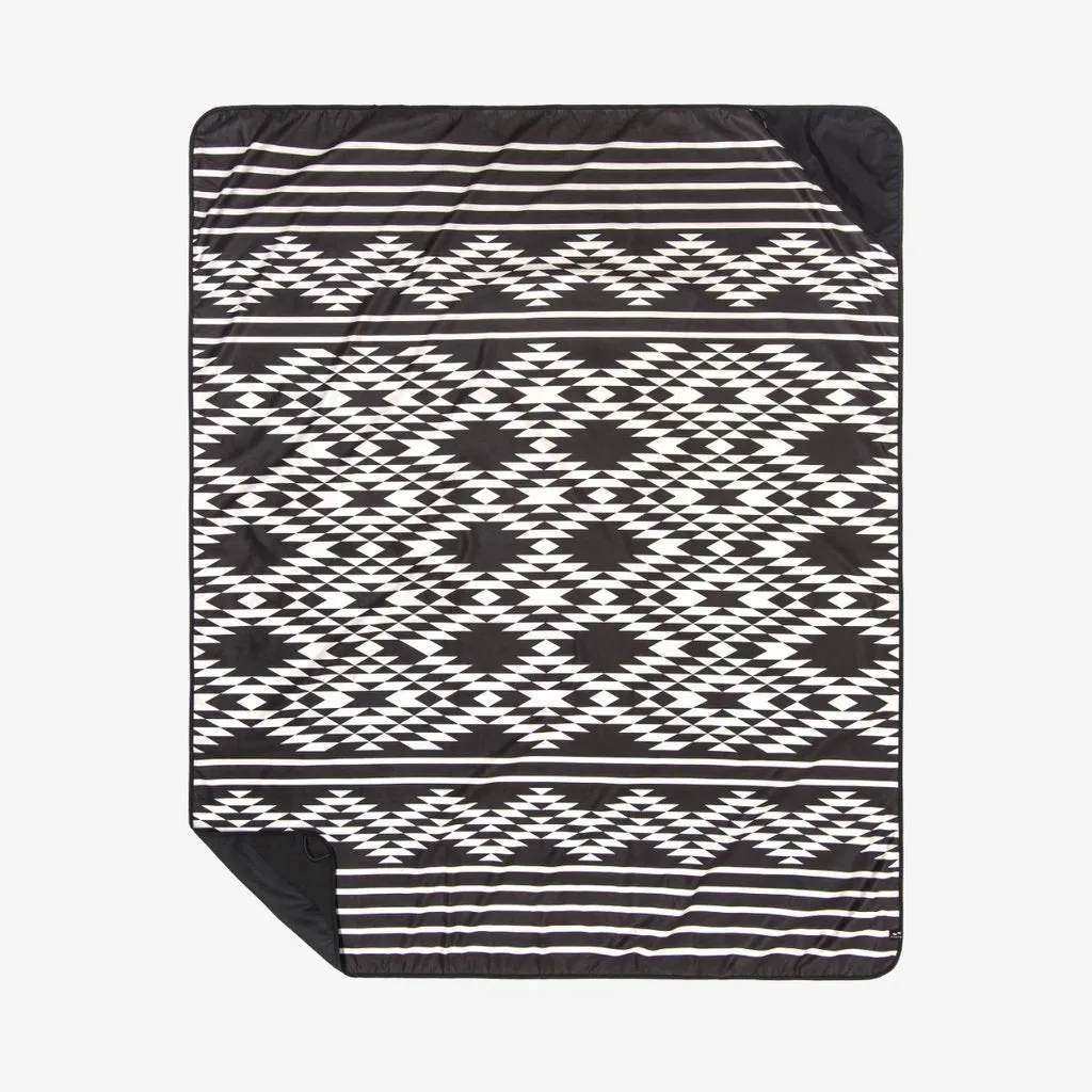 Maze Quick Dry Park Blanket