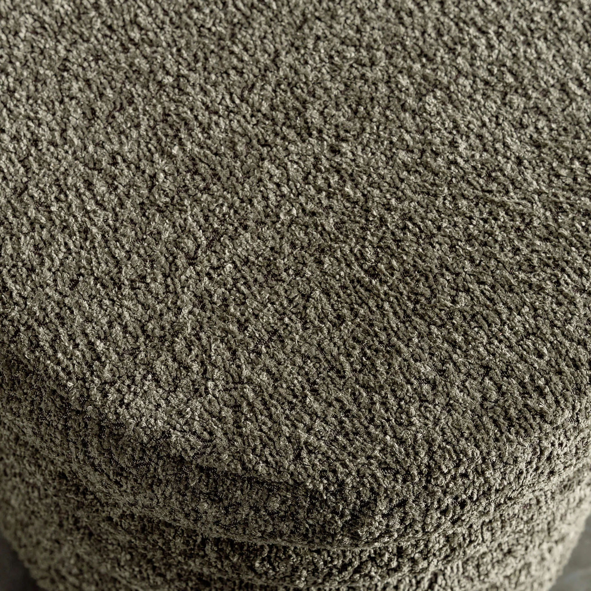 SEVILLA CURVE DAYBED  |  MANGROVE LEAF BOUCLE