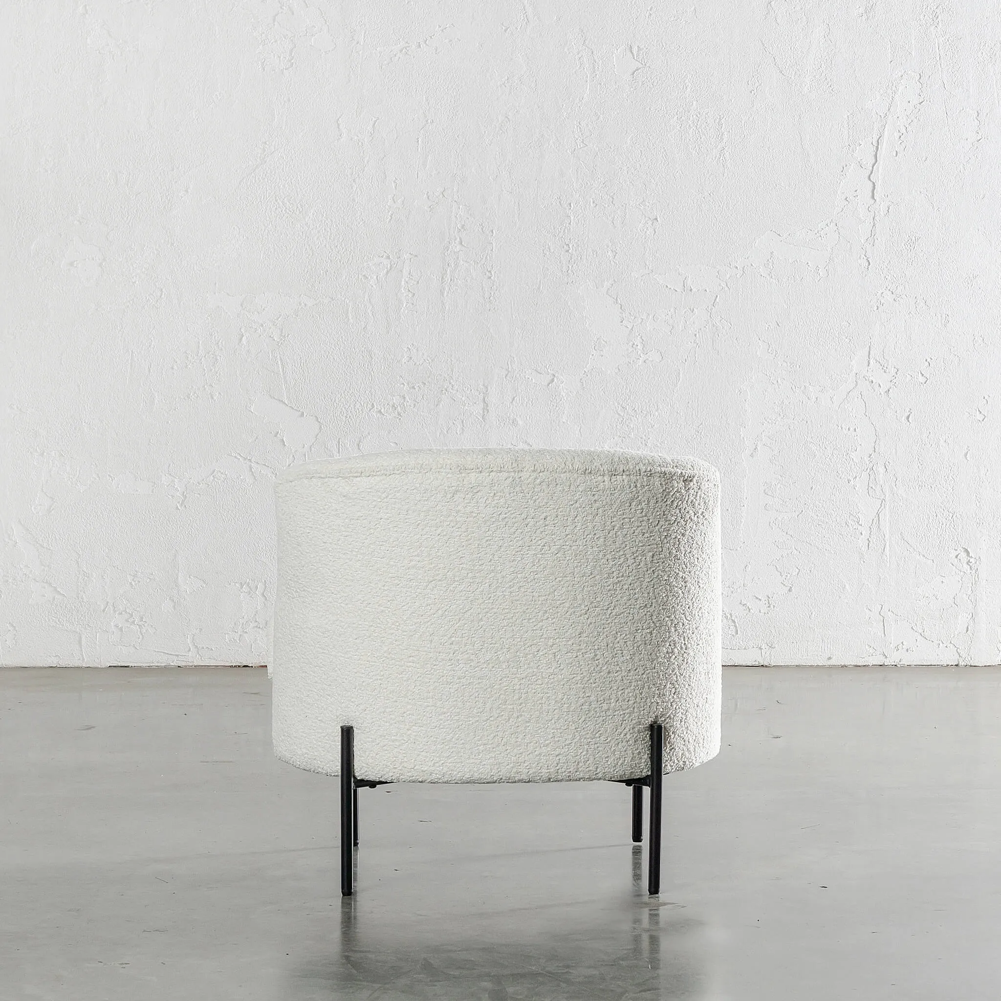 SEVILLA MODERNA TUB CHAIR  |  TERRACE WHITE BOUCLE